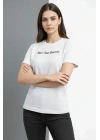 Wafıl Kumaş Tişört Regular Kalıp Bisiklet Yaka Baskılı Günlük Basic T-Shirt - Beyaz