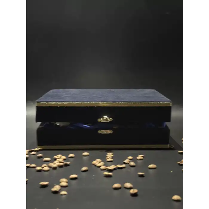 Kadife Kutulu Özel Lale Motifli İkili Fincan Takımı