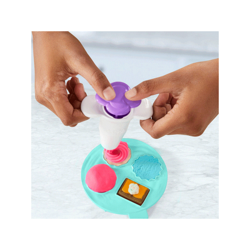 Nessi World F4718 Play-Doh Sihirli Mikser Oyun Seti