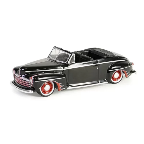 Nessiworld Greenlight 1/64 California Lowriders Series 5 - 1947 Ford Deluxe Convertible