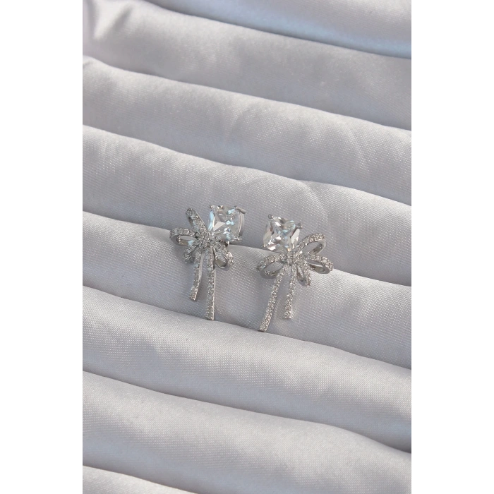 Pirinç Gümüş Renk Kare Zirkon Taşlı Fiyonk Küpe