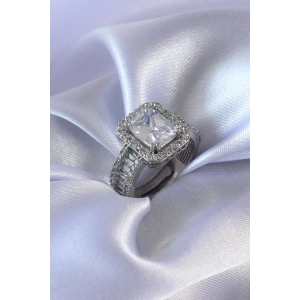 Gümüş Renk Zirkon Taşlı Kadın Yüzük