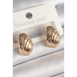 Pirinç Gold Renk İşleme Detaylı Yarım Halka Model Kadın Küpe