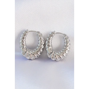 Pirinç Gümüş Renk Tırtık Detay Bombeli Halka Küpe