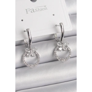 Pirinç Gümüş Renk Zirkon Taşlı Kelebek Figür Sallantı Detay Kadın Küpe