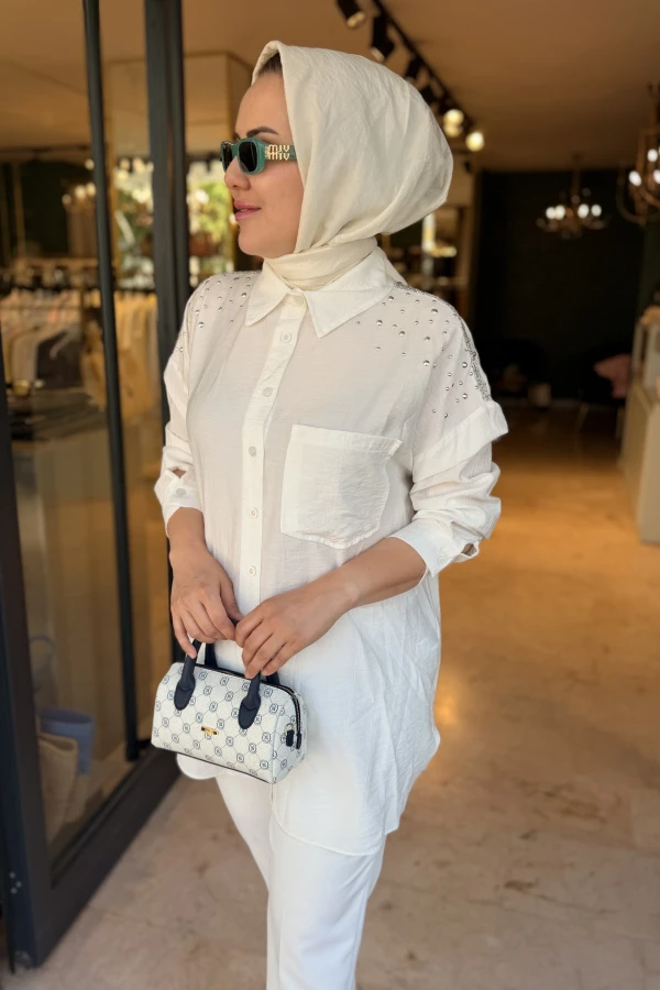 Arkası Yıldızlı Gömlek Beyaz