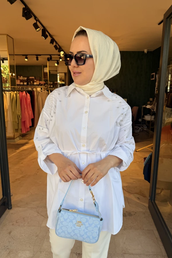 Güneş İşlemeli Beyaz