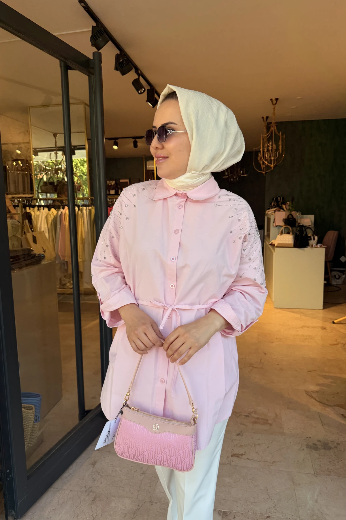 Güneş İşlemeli Pembe