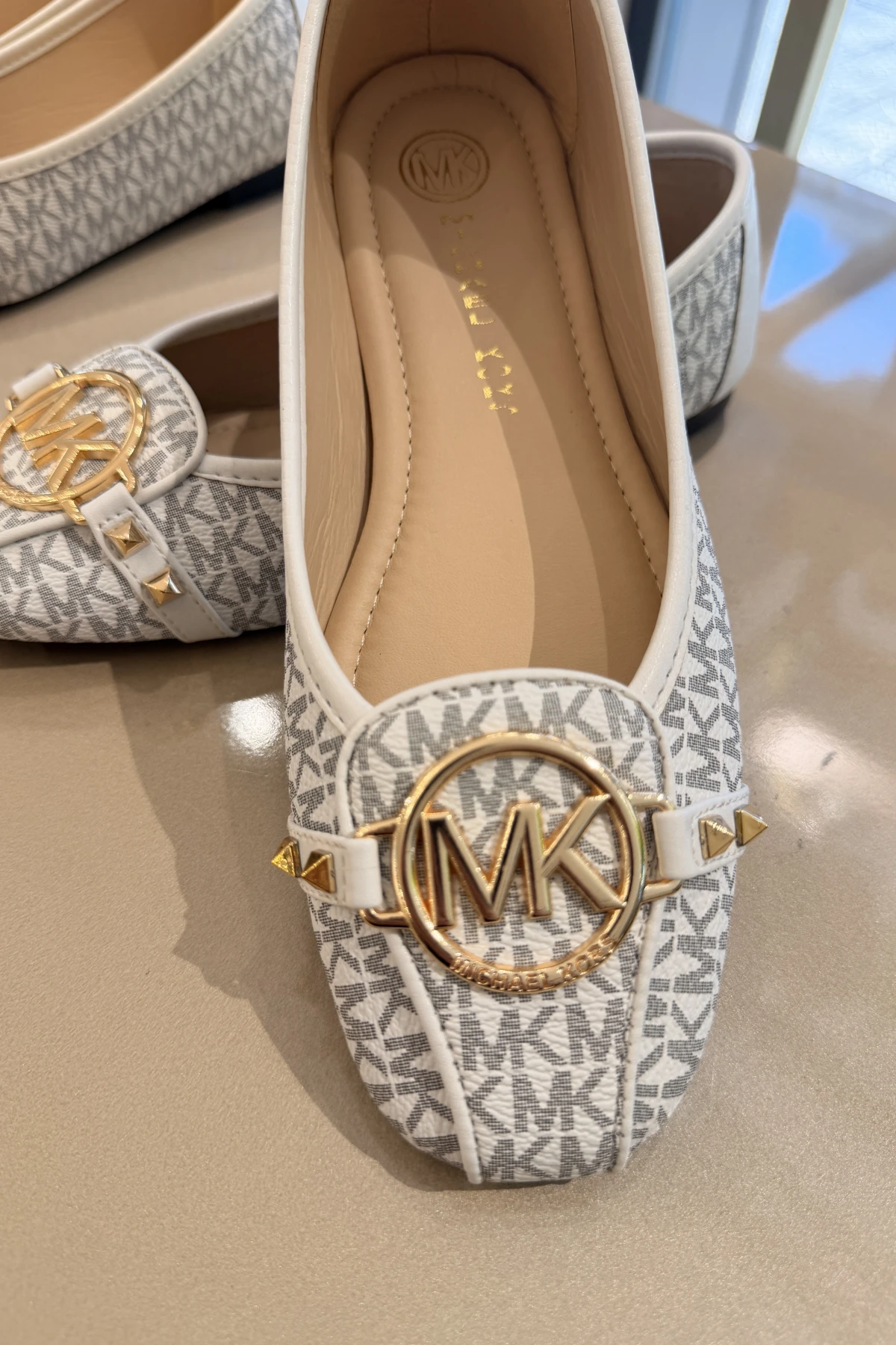 MK Model Babet Beyaz