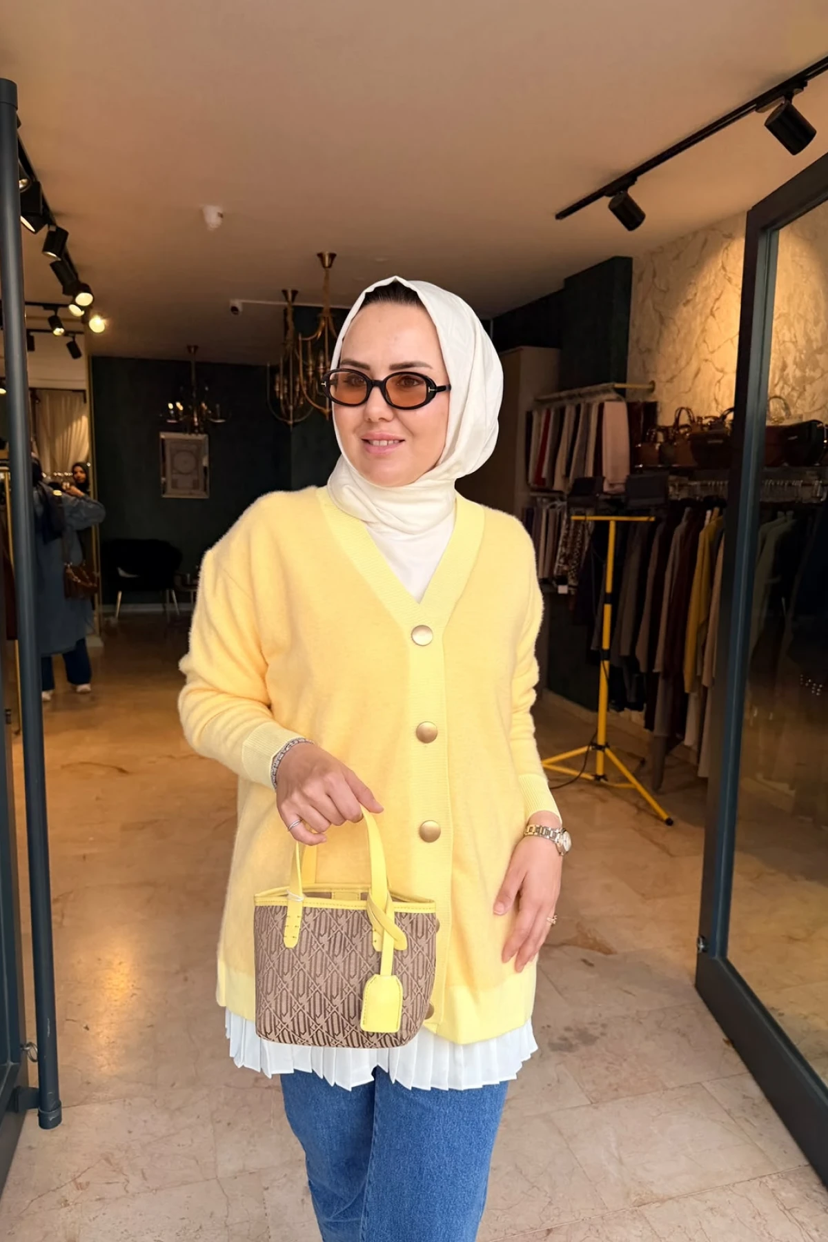 SARE ANGORA HIRKA