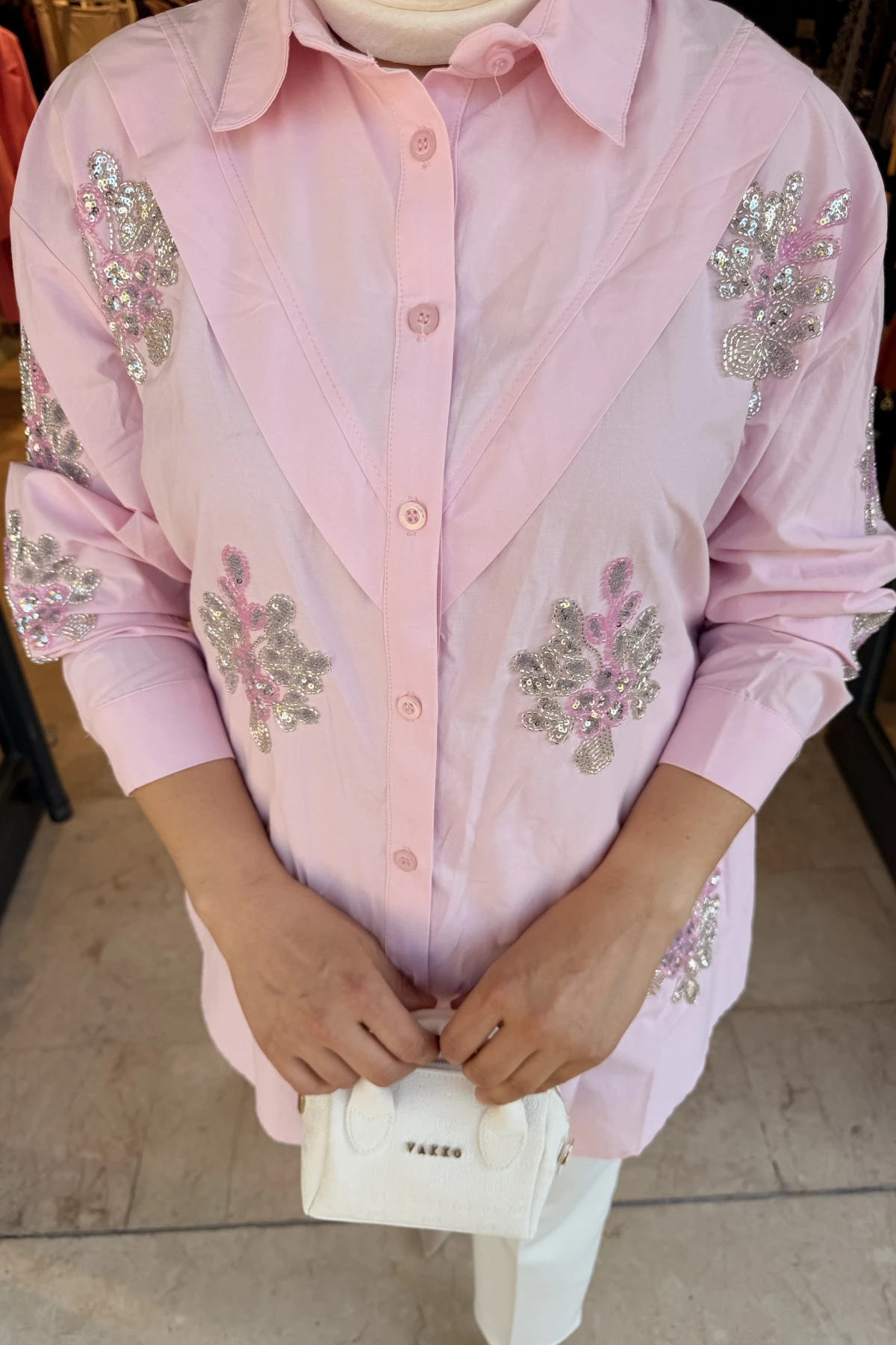Serpme İşlemeli Pembe