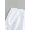Kadın Beyaz Modern Kesim Yırtmaçlı Etek Görünümlü Şık Deniz Şortu