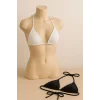 Siyah ve Beyaz 2’li Üçgen Bikini Üstü Seti Bağlamalı Minimal Kesim Esnek Kadın Mayo Üstü