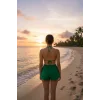Yeşil Şortlu Üçgen Bikini Takımı Bağlamalı Esnek Kumaş Rahat Kadın Mayo Seti