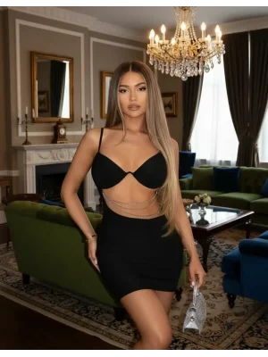 Kadın Siyah Özel Tasarım Zincir Detaylı Göğüs Dekolteli Mini Club Elbisesi Şık Gece Giyim