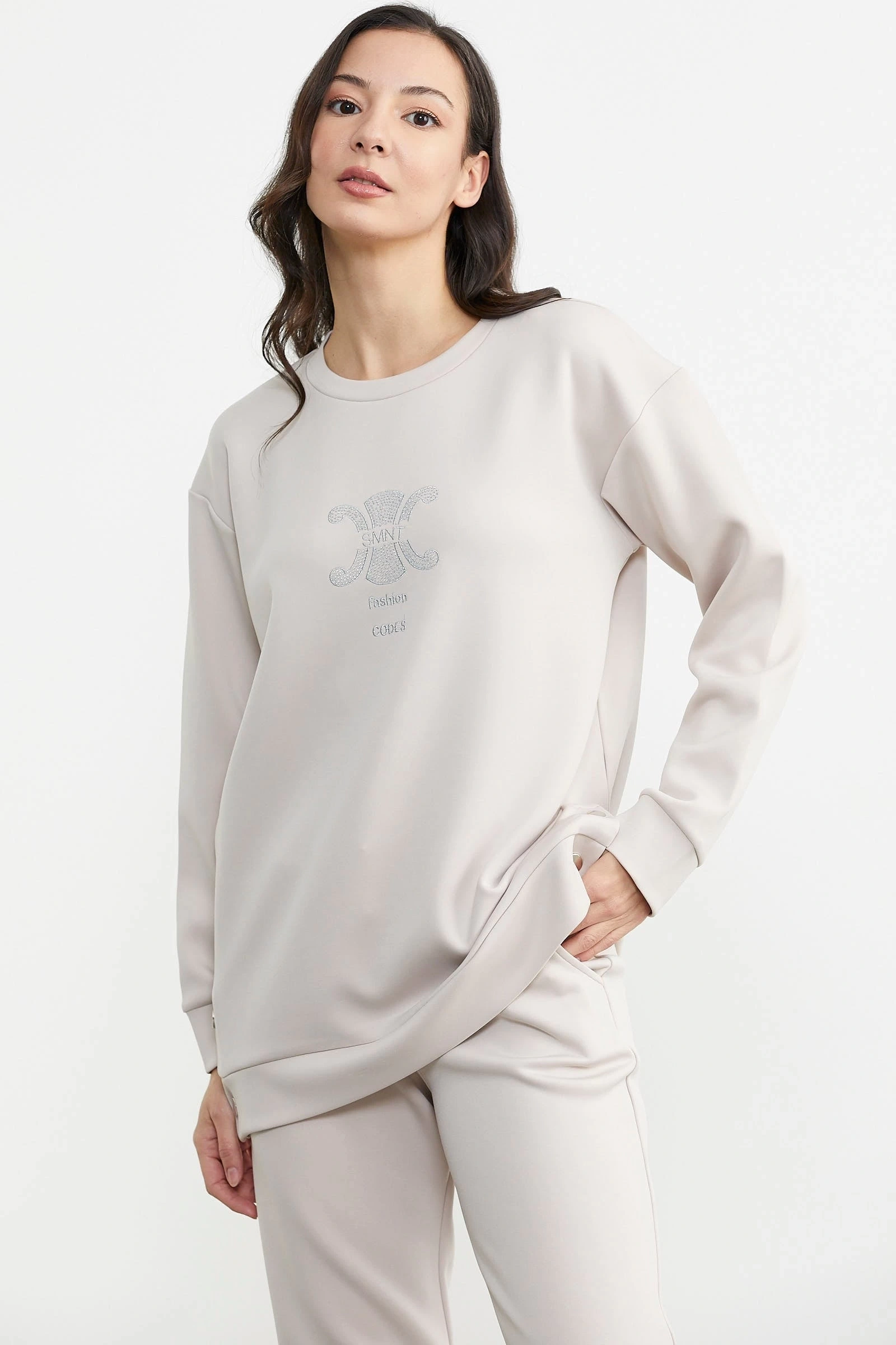 Taş Detaylı Rahat Kalıp Eşoan Takım