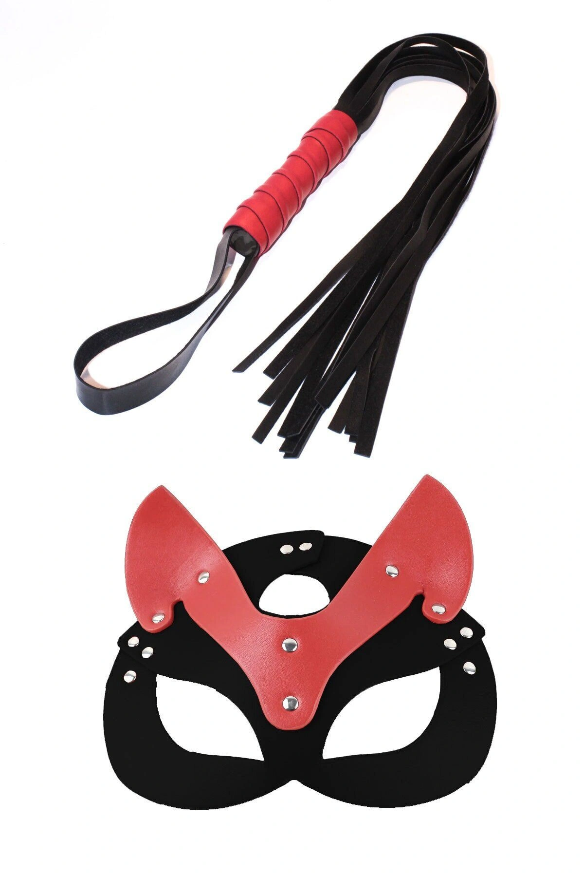 Fantezi maske ve kırbaç