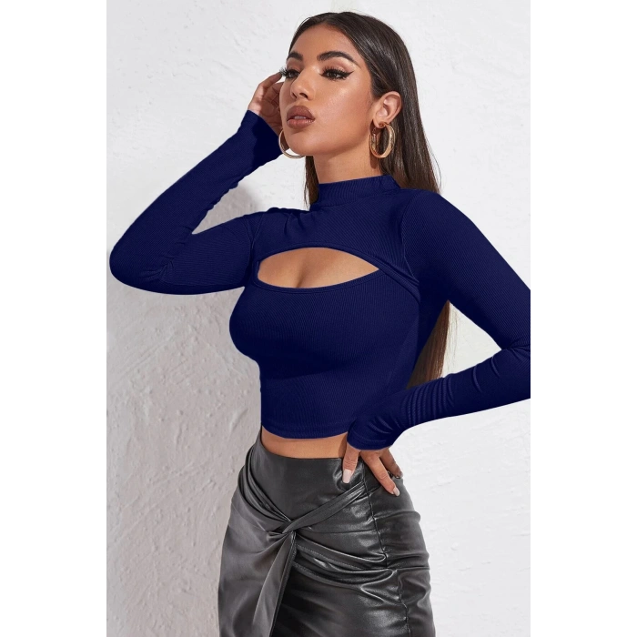 Kadın Lacivert Göğüs Dekolteli Uzun Kollu Cut Out Crop Top Bluz