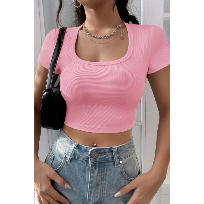 Kadın Pembe Yarım Kol Düz Yaka Crop Top Bluz
