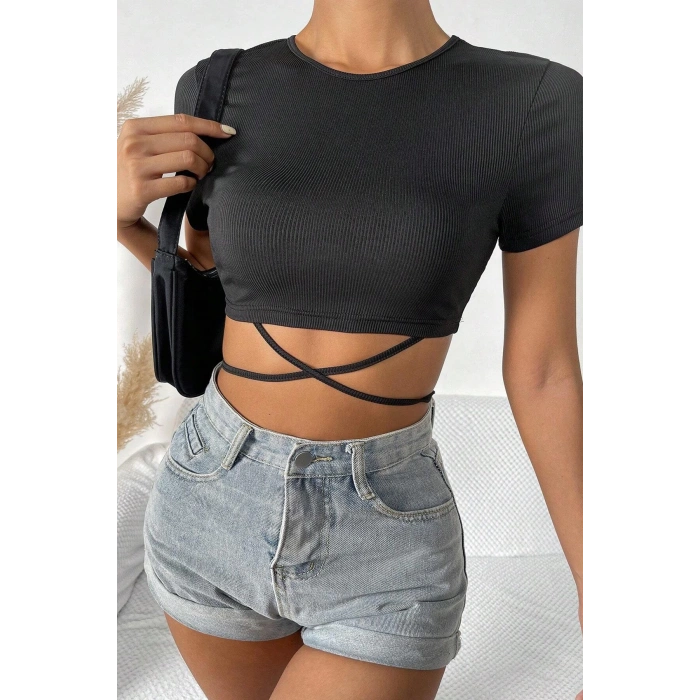 Kadın Siyah Yarım Kol Çapraz Bağlamalı Crop Top Bluz