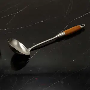 IVORY AHŞAP SAPLI ÇELİK SERVİS KEPÇESİ IVO-9762