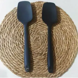 IVORY SİLİKON EĞİK KAŞIK SİYAH IVO-SL169