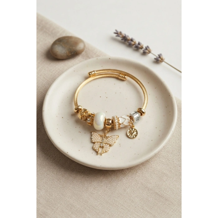 Beyaz Model Gold Renk Charmlı Bileklik TJ-BB8684