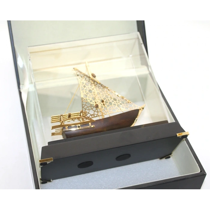 Deri Kutulu Pirinç Gemi Alk3365