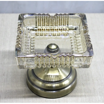 Metal Ayaklı Cam Küllük