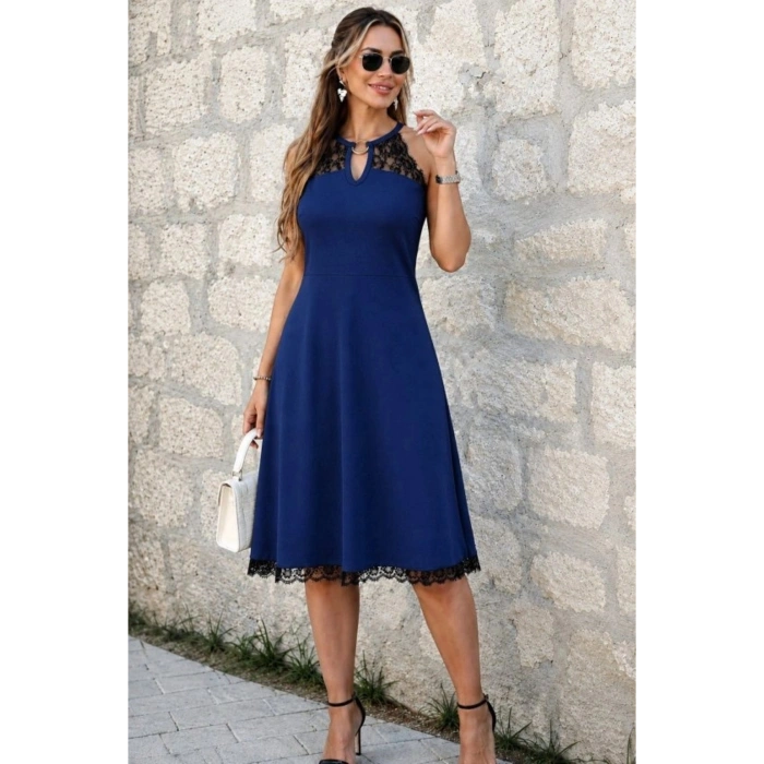 Kadın Omuzlardan Açık Yakadan Halka Aksesuar Detaylı Dantel Midi Viskon Elbise