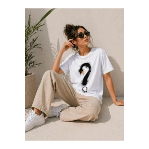 Kuğu Figürlü Soru İşareti Baskılı Tişört Kısa Kol T-Shirt - Beyaz