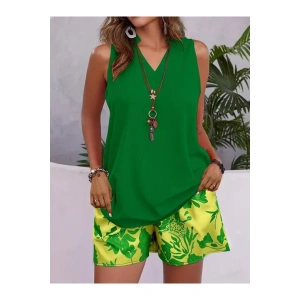 Kadın Askılı V Yakalı Sandy Bluz Ve Desenli Short Ikili Takım
