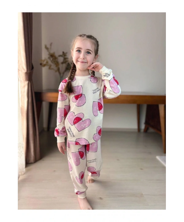 Kalp Baskı Detaylı %100 Pamuklu Mevsimlik Kız Çocuk Pijama Takımı Koçak Kids