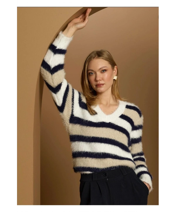 Kadın Sakallı Triko V Yaka Kazak (Yumuşak Tuşe) standart Beden