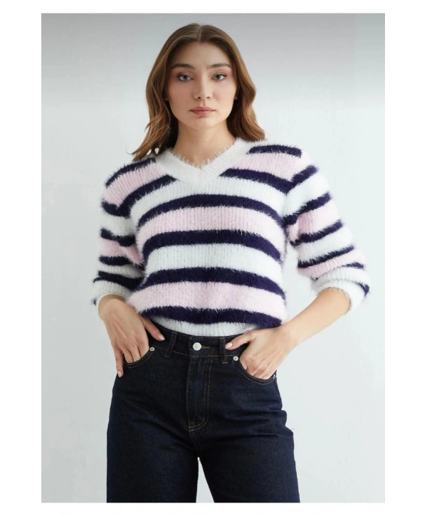 Kadın Sakallı Triko V Yaka Kazak (Yumuşak Tuşe) standart Beden