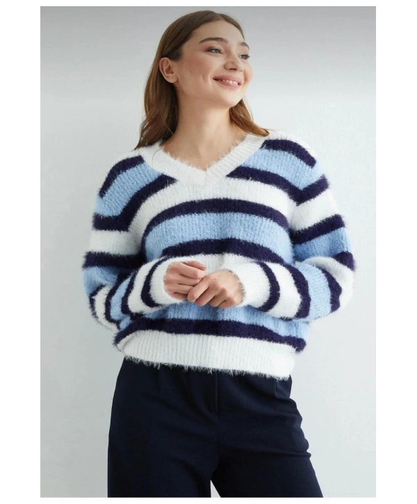 Kadın Sakallı Triko V Yaka Kazak (Yumuşak Tuşe) standart Beden