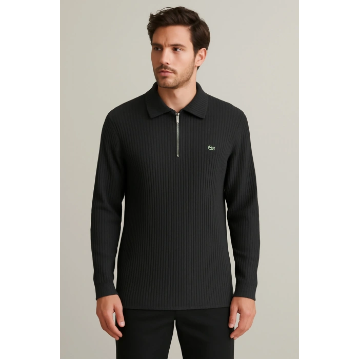 Polo Yakalı Fermuarlı İnce Çizgi Detaylı Tişört