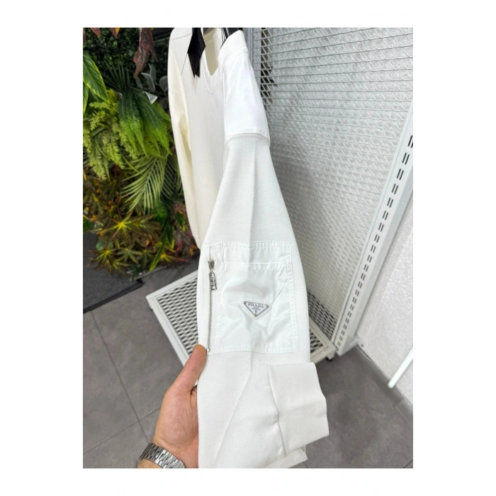 Bisiklet Yaka Kolda Cepli Tişört