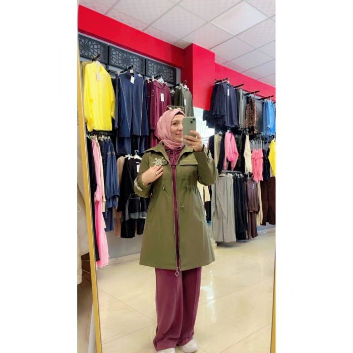 Bronş Detaylı Fermuarlı Trençkot