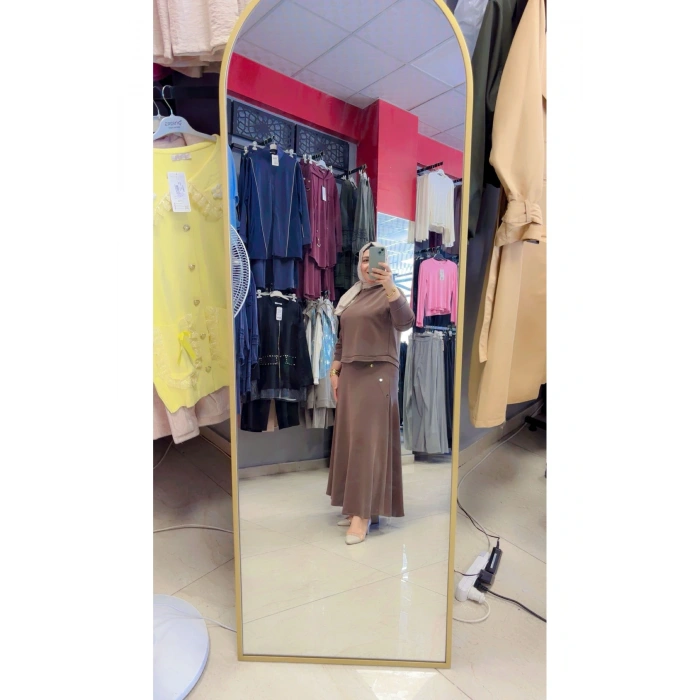 Omuzda Düğme Detaylı Etekli Takım