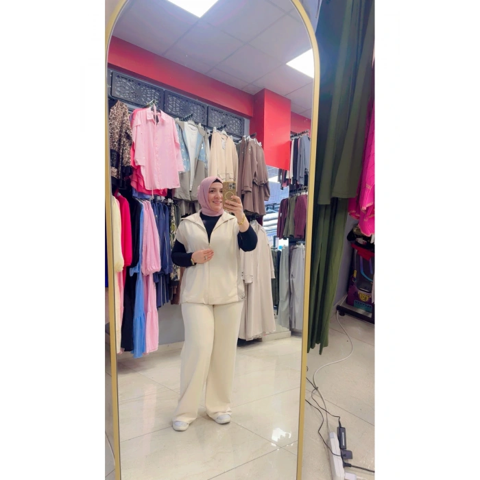 Kısa Kollu Yanları Parça Detaylı Fermuarlı İkili Takım