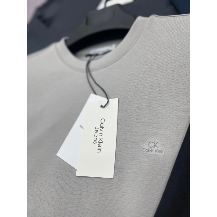 Bisiklet Yaka İki İplik Sade TShirt