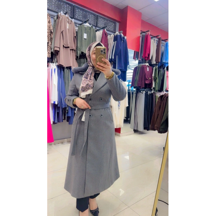 Kaşe Kürklü Düğmeli Kaban