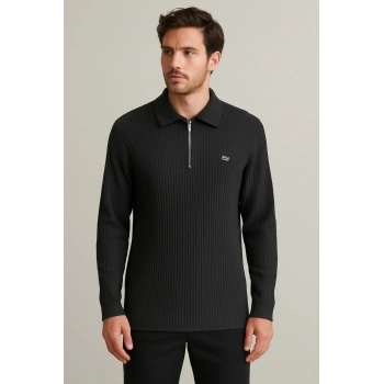 Polo Yakalı Fermuarlı İnce Çizgi Detaylı Tişört