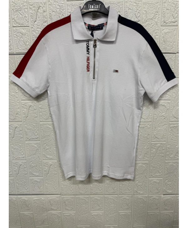 Kolları Çizgi Detaylı Fermuarlı Kısa Kollu Tişört