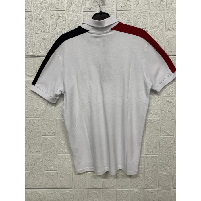 Kolları Çizgi Detaylı Fermuarlı Kısa Kollu Tişört