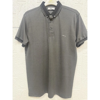 Yakası ve Kol Uçları Manşetli Polo Yaka Düğmeli Tişört