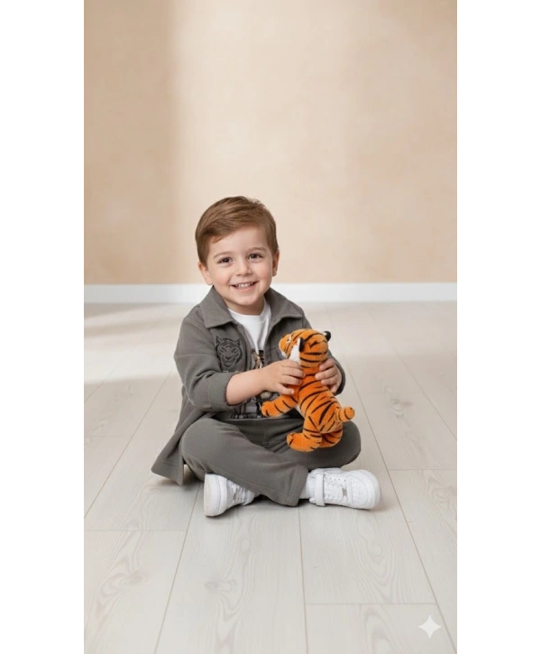 Erkek Çocuk Şapka Hediyeli Kaplan Baskılı 3’lü Kombin Takım - Ceket, Tişört ve Pantolon