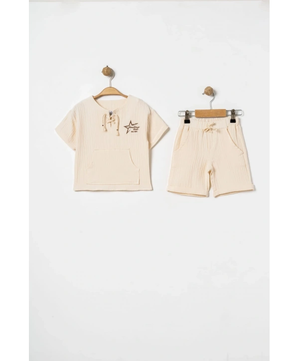 Unisex Çocuk %100 Pamuk Bağcıklı Tişört&Çocuk Şortlu Müslin Takım – Şapka Hediyeli