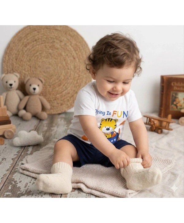 Erkek Bebek Flying Is Fun Baskılı Tişört Şort Takımı 6-18 Ay